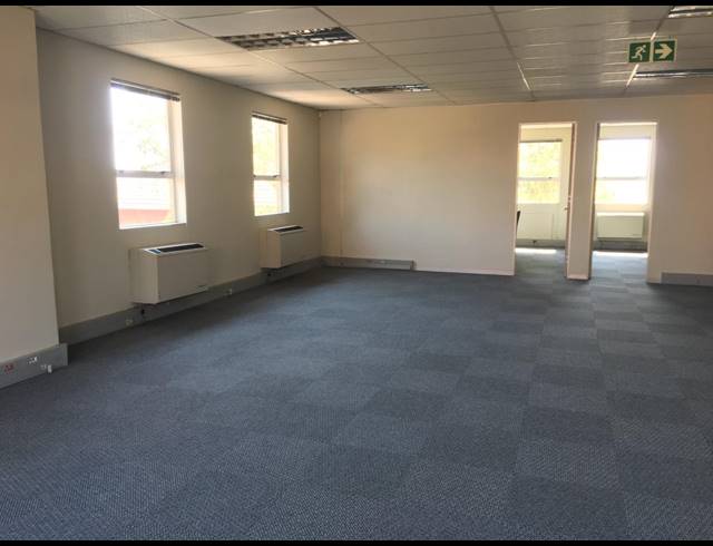 116M² OFFICE TO LET IN FOURWAYS